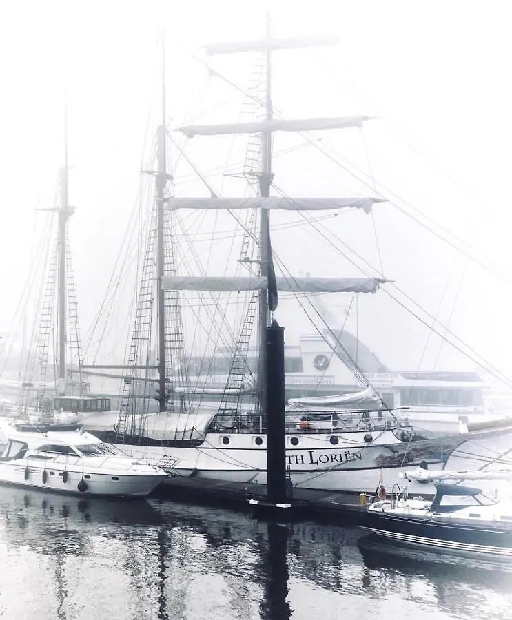 Segelschiff Loth Lorien Hotel Hamburg 3*,  Germany